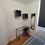 Quiet Apartment, Lively Area,next To Eiffel Tower. Διαμέρισμα Παρίσι