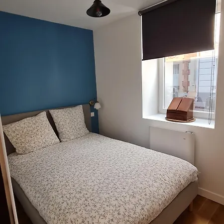 Quiet Apartment, Lively Area,next To Eiffel Tower. Apartment *