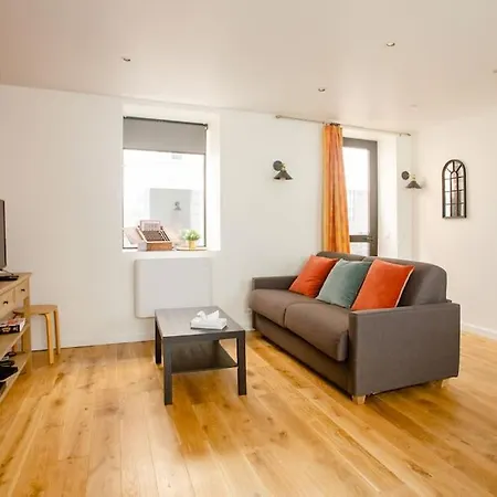 Apartamento Quiet Apartment, Lively Area,next To Eiffel Tower. Paris