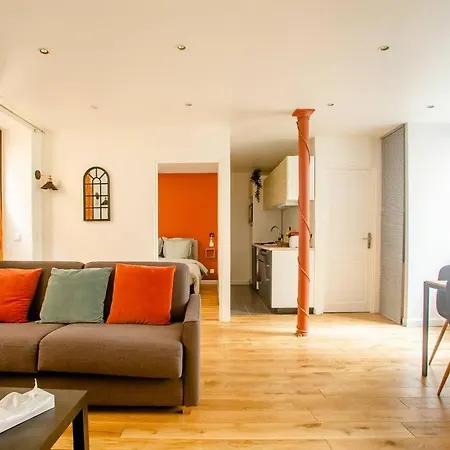 Apartamento Quiet Apartment, Lively Area,next To Eiffel Tower.