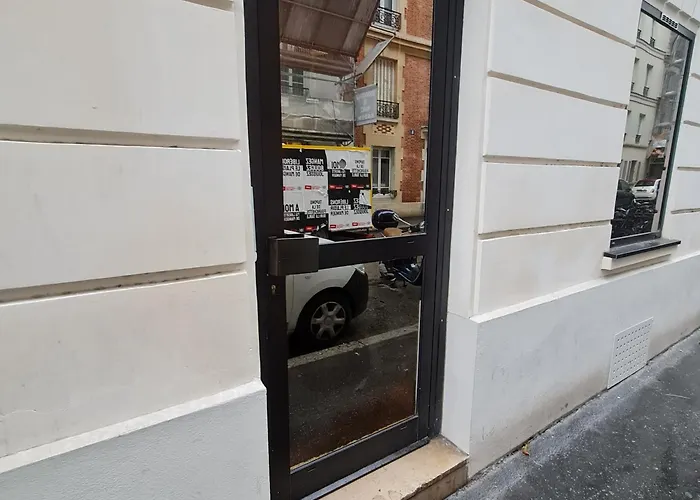 Quiet Apartment, Lively Area,next To Eiffel Tower. Apartman